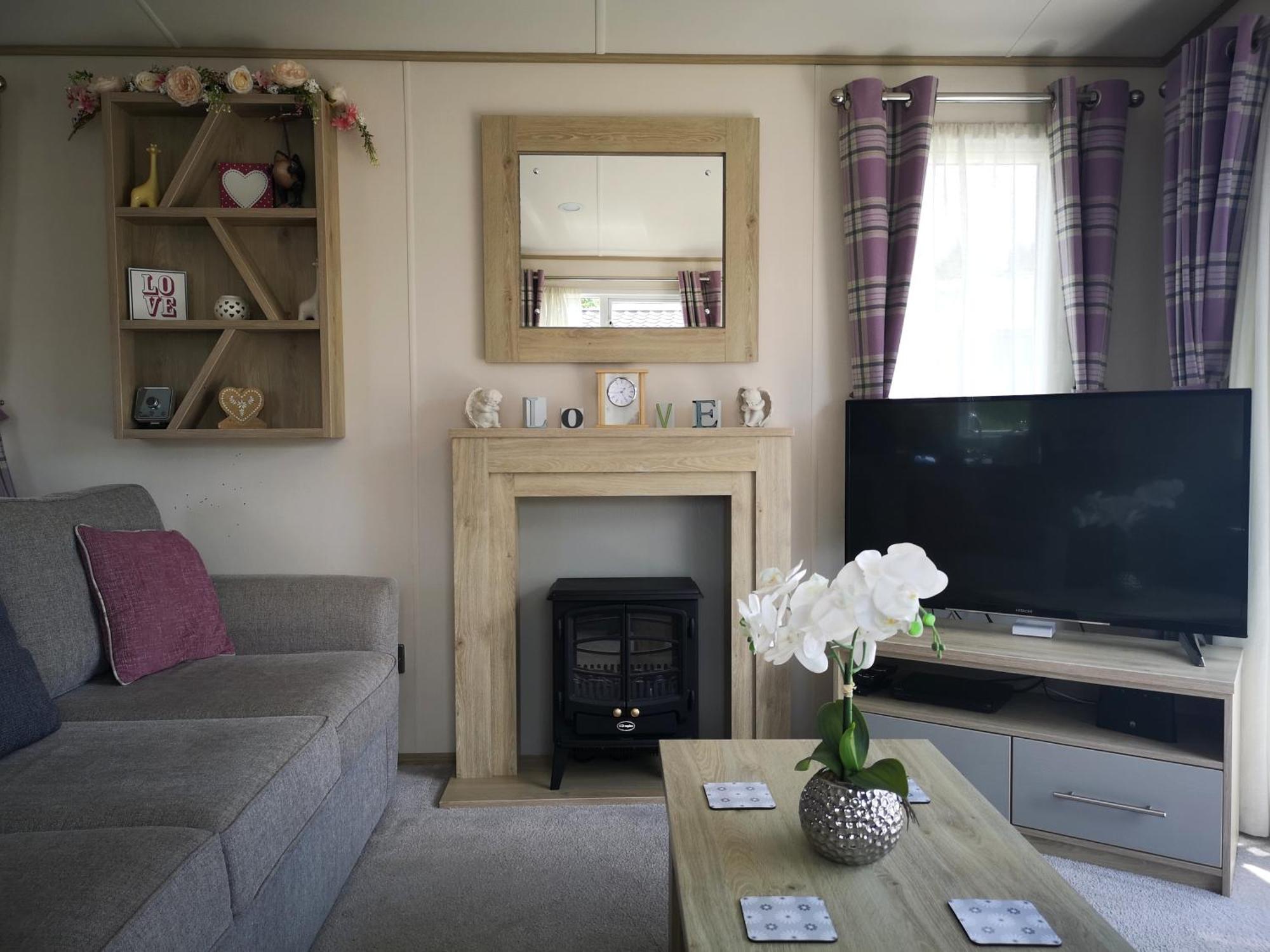 Lake Escape - Hoburne Cotswolds South Cerney Δωμάτιο φωτογραφία